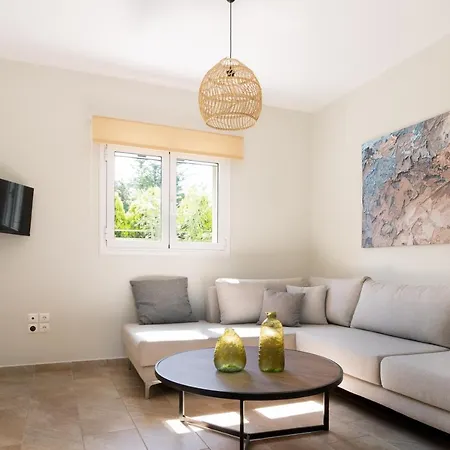 Vasilopoulos Residences - Chloe With Private Pool Villa *