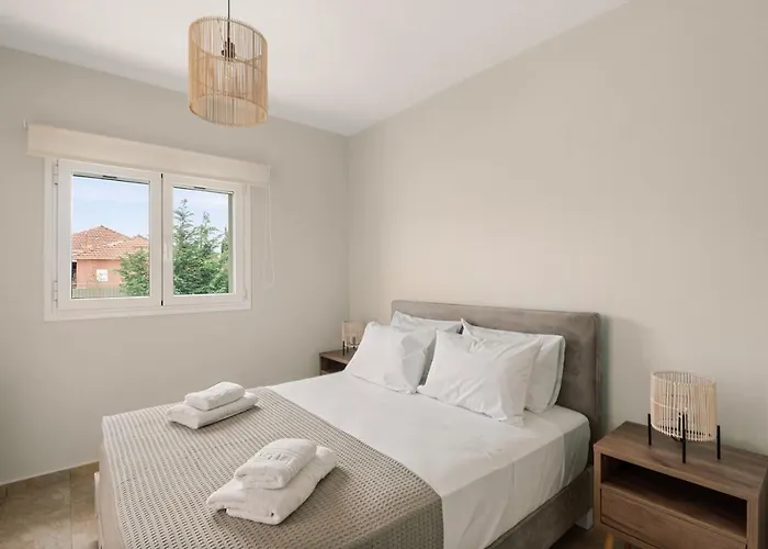 Vasilopoulos Residences - Chloe With Private Pool فيلة